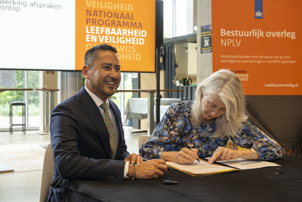 20250624_Investeren_in_de_wijk_Schiedam_haalt_92_miljoen_euro_binnen.jpg