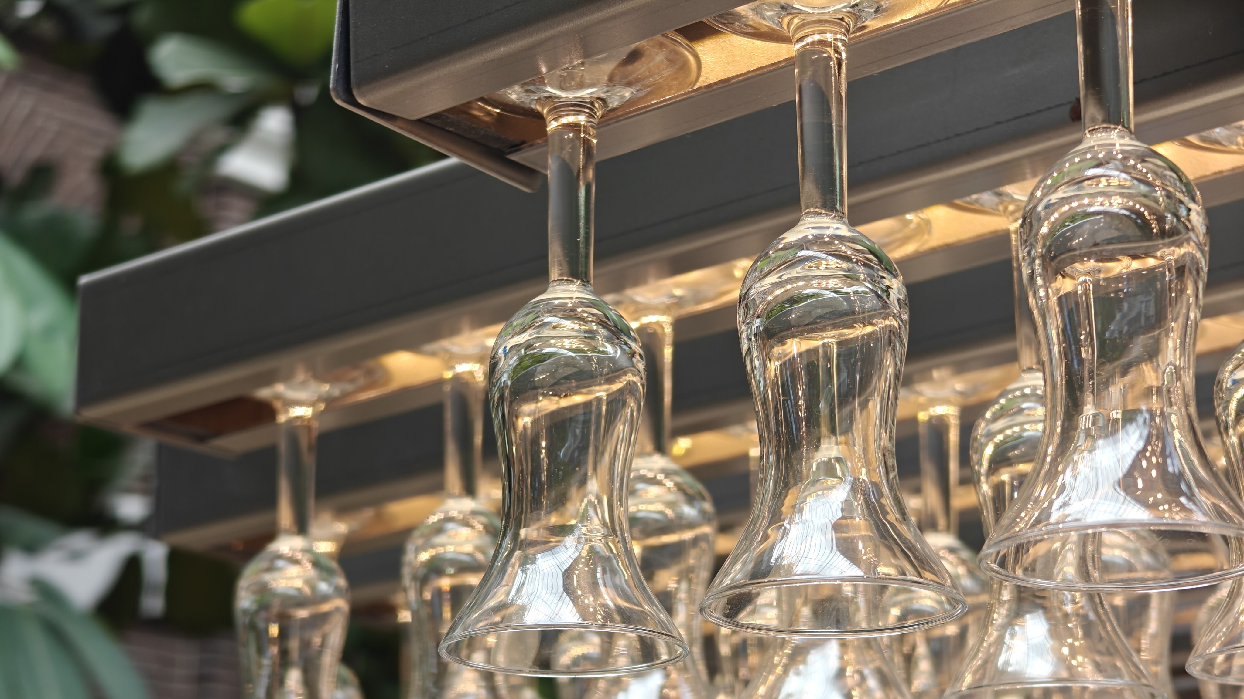 De_jeneverglaasjeslamp_-_Bibliotheek_Schiedam.jpg