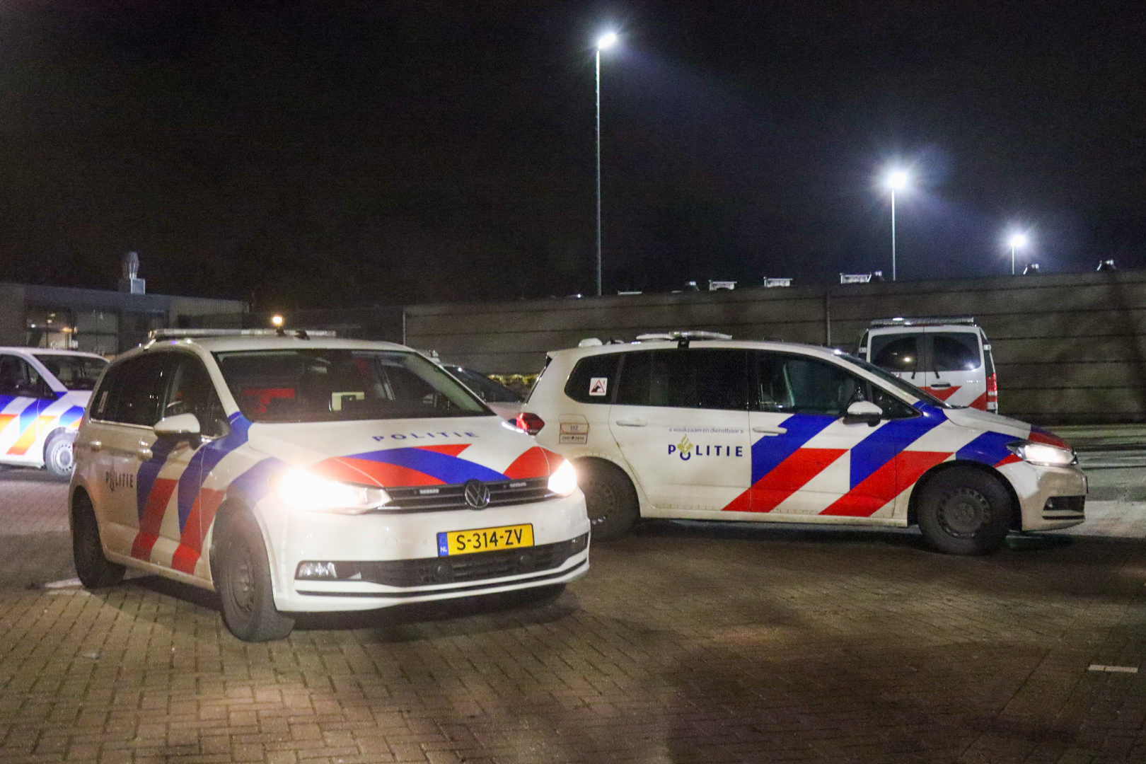 foto2hjgjgjvfchgcvvjjhkjbkjgbjhgkkjll