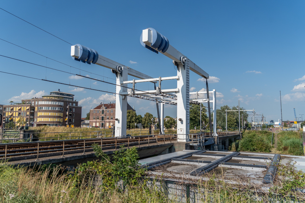 storing_metro_brug.jpg