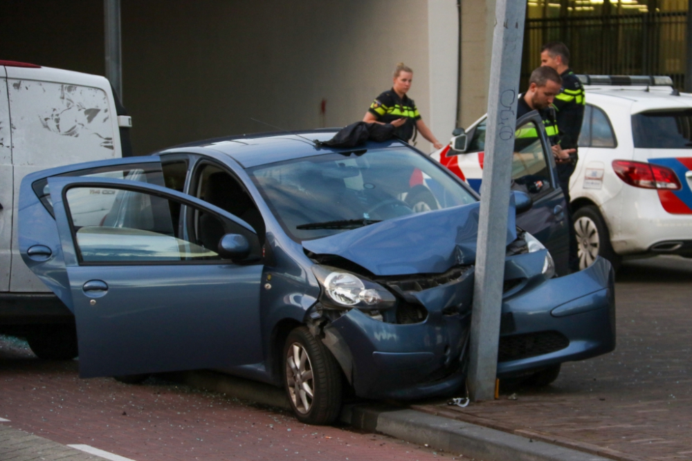 Bizar ongeval vlakbij Station Schiedam Centrum