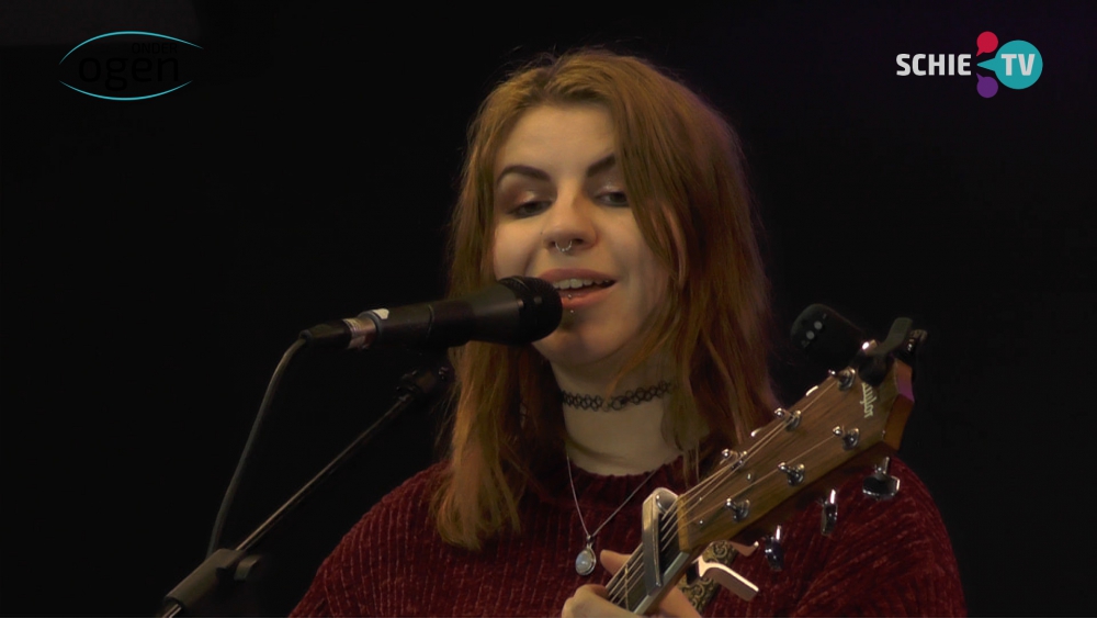 Live optreden Ismena Goossen met het nummer In A World Of My Own