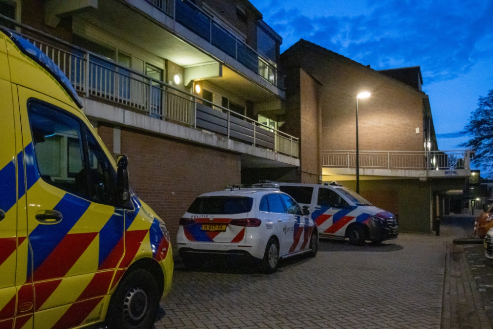 Steekpartij in Woudhoek, man (23) raakt gewond