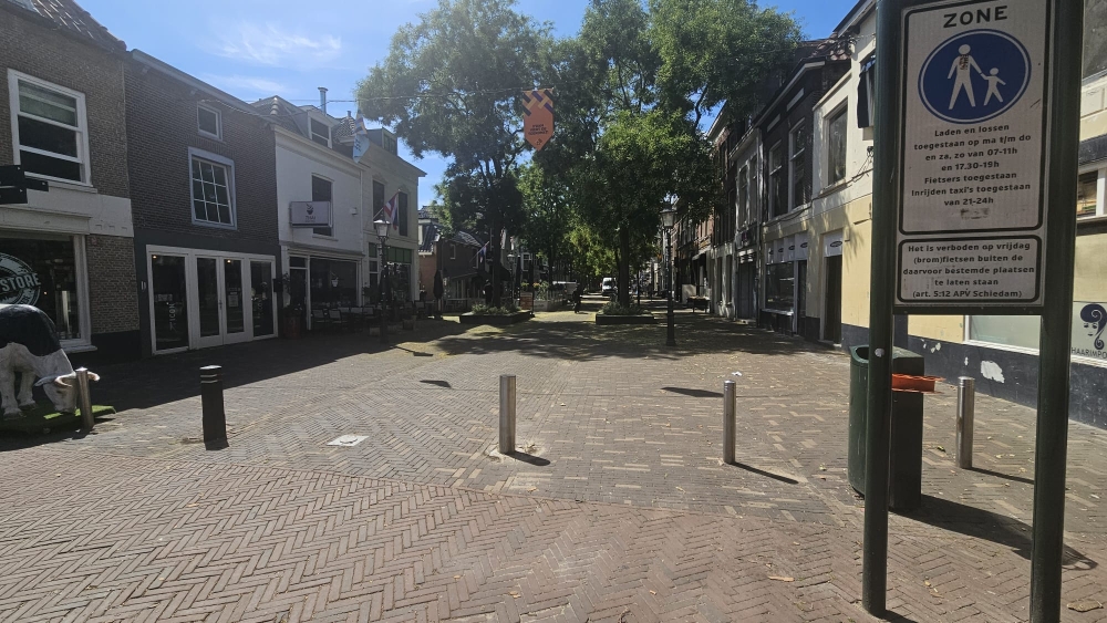 Structureel boetes voor voertuigen in voetgangersgebieden Hoogstraat en Broersveld