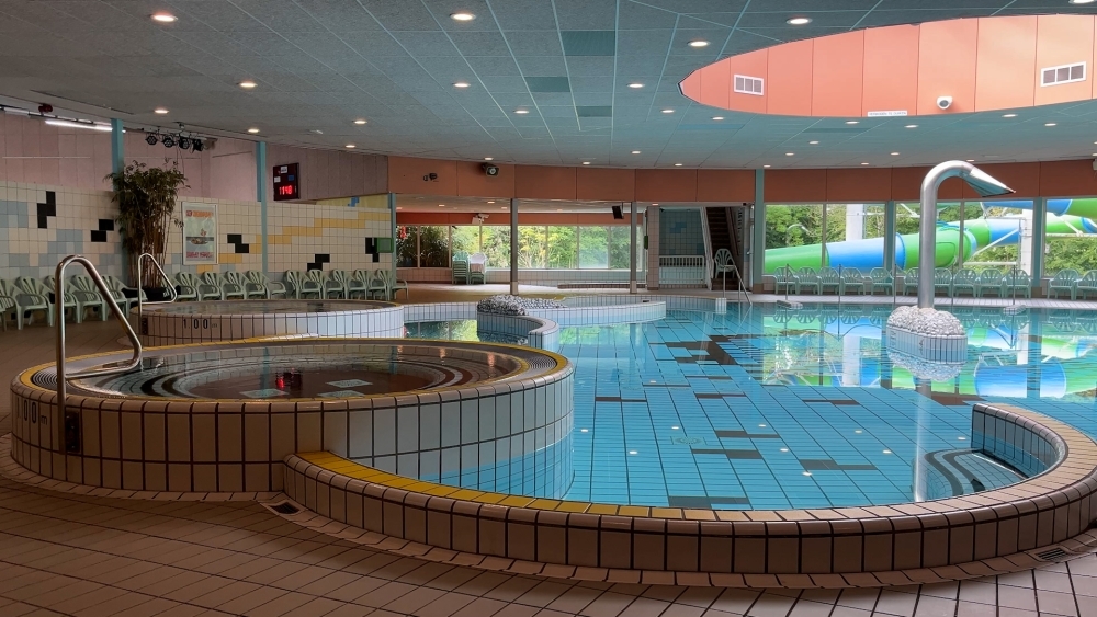 Zwembad Groenoord gaat na twee maanden weer open, maar is zeker nog niet klaar