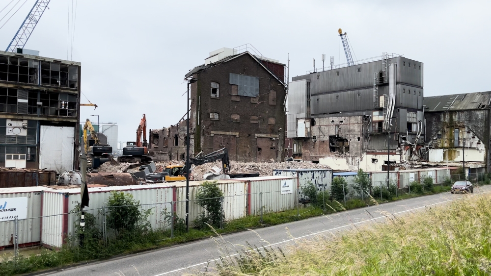 Duiven, puin en margarinelucht: een kijkje in de afbrokkelende Romi-fabriek