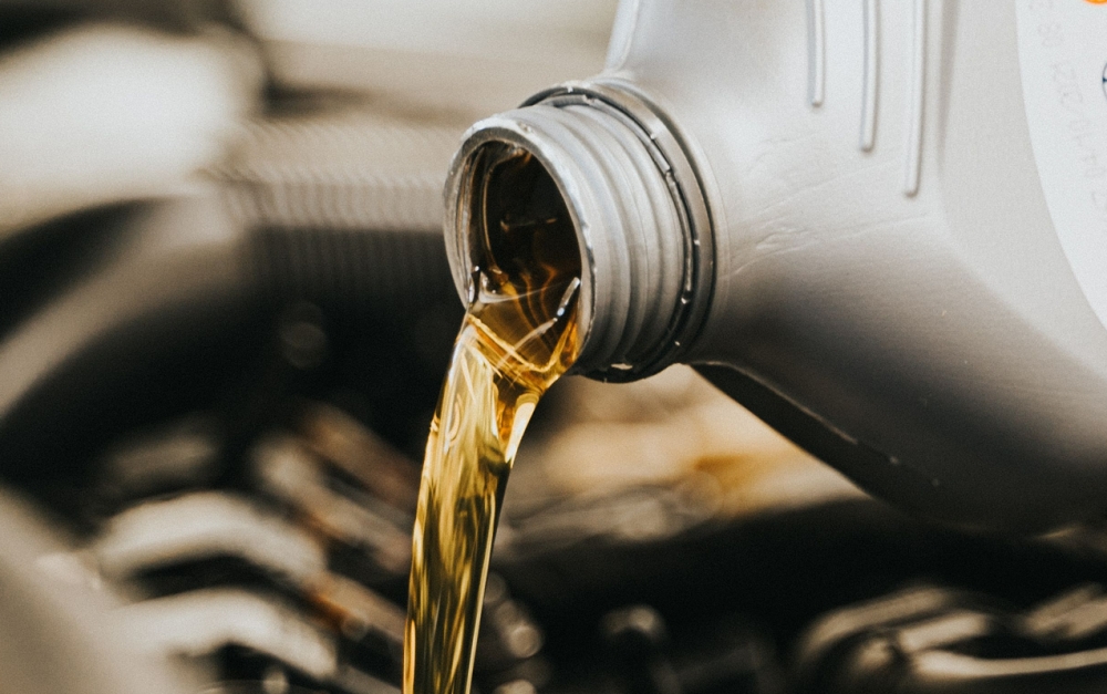 Wat is het verschil tussen synthetische en semisynthetische olie?