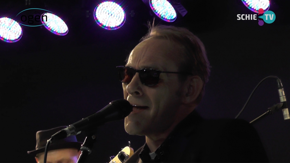 Live optreden van de band Route 61 met het nummer Stormy Monday
