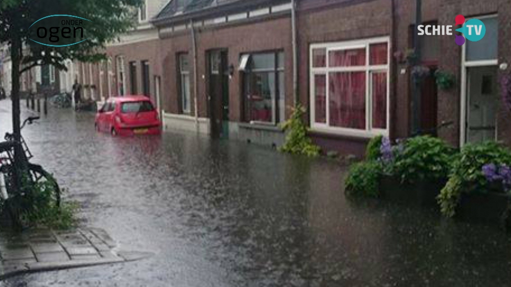 Wethouder over wateroverlast bij hoosbuien: in Oost en West komen &#039;sponzen&#039;