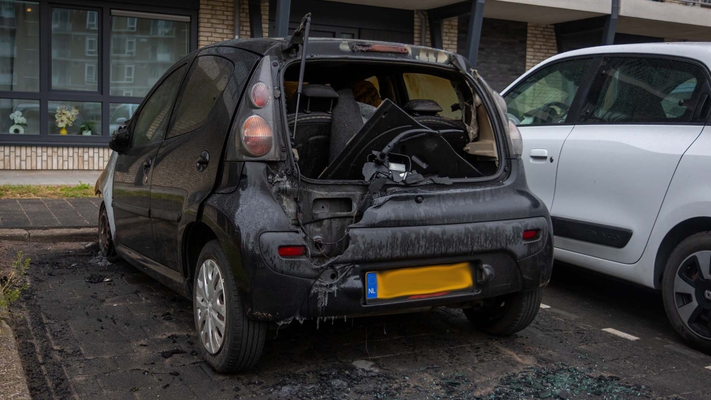 Twee autobranden kort achter elkaar binnen een straal van 300 meter in Schiedam