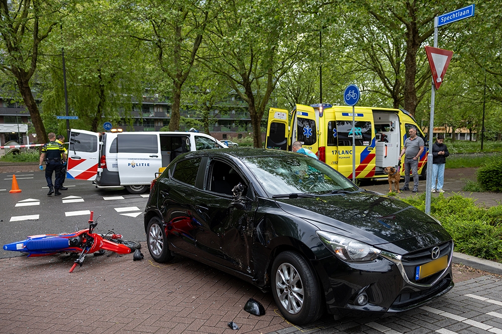 Motorrijder raakt gewond bij bijzondere aanrijding