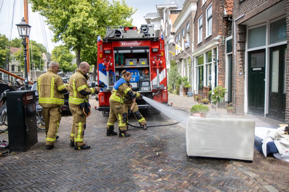 Brand in woning aan Lange Haven ontstaan in bank