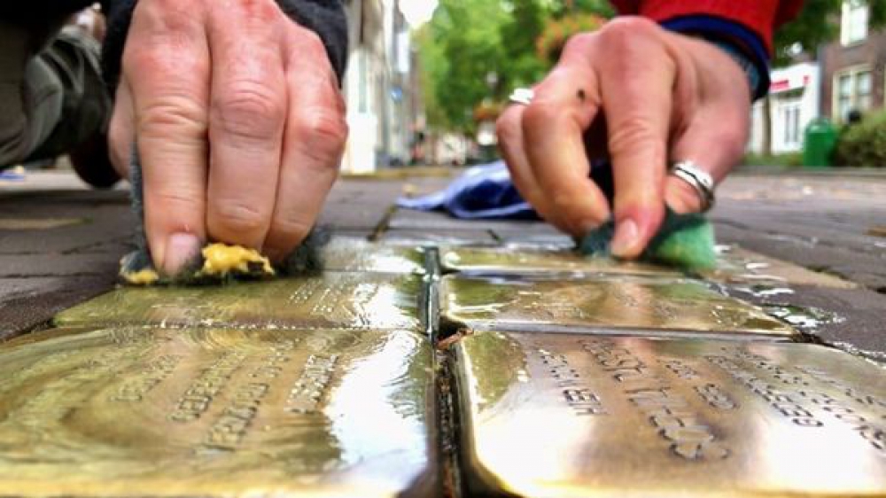 23 september is Stolpersteinepoetsdag