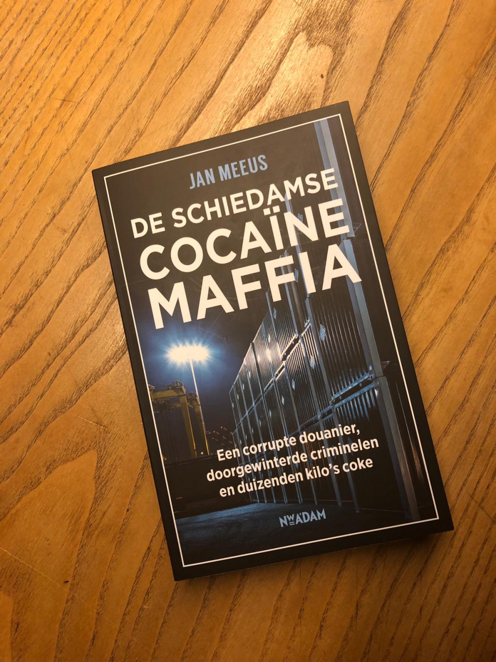 Schrijver De Schiedamse Cocaïnemaffia signeert in Schiedam