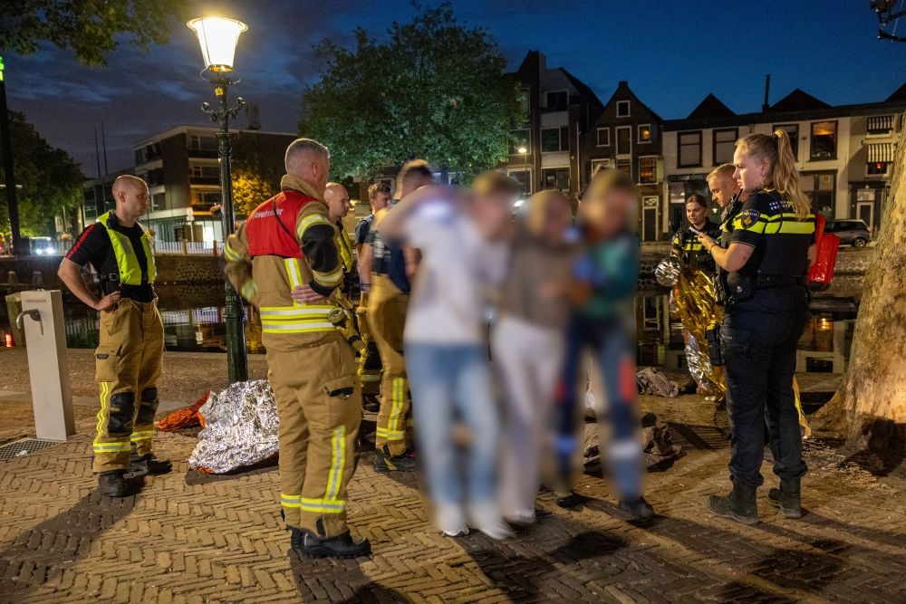 Ruzie met ex leidt tot nat pak voor meisje in Vlaardingen