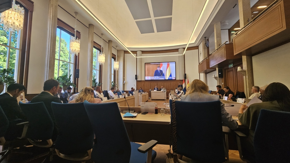 Vlaardingse gemeenteraad wil buitenbad, kunstgrasvelden en camperplaatsen