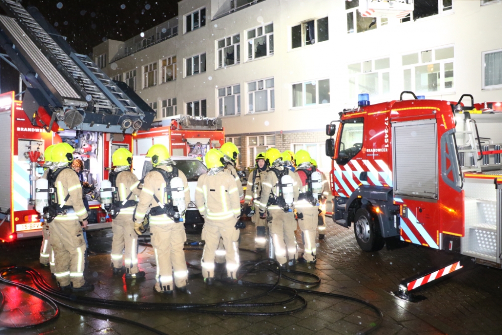 Meerdere gewonden bij grote brand in Delfshaven