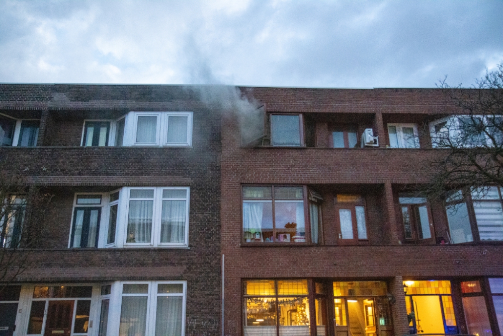 Brand op bovenetage van woning aan Van Ruijsdaellaan