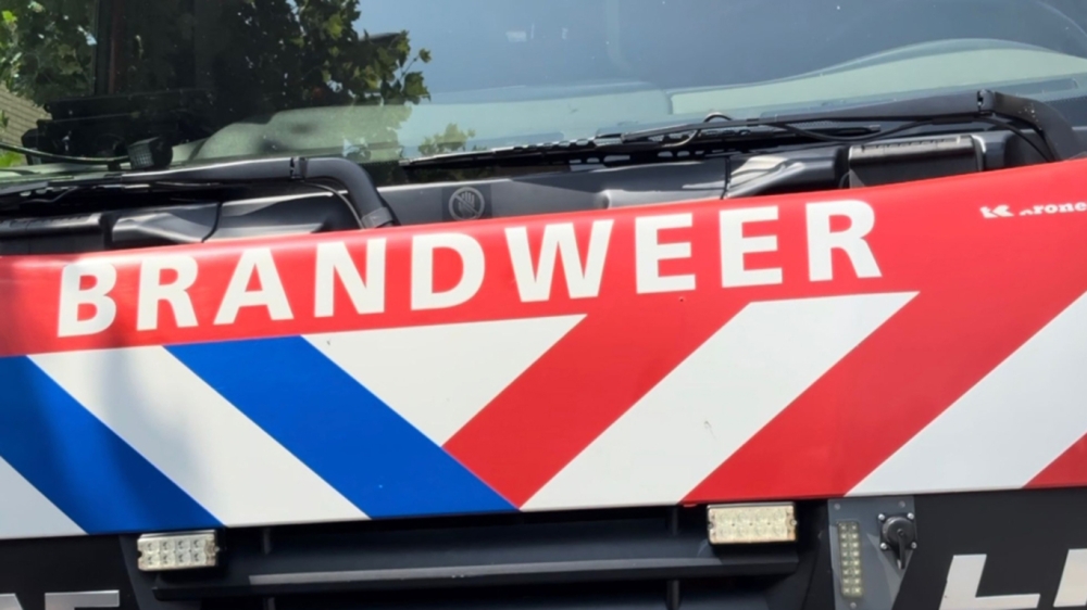 Fietsaccu vat vlam bij recyclingbedrijf in Vlaardingen waar in mei ook al brand was