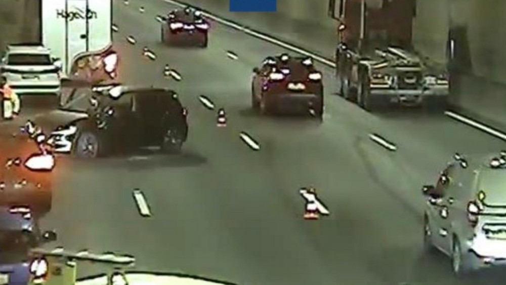 Twee rijstroken dicht na ongeval met vijf voertuigen in Ketheltunnel