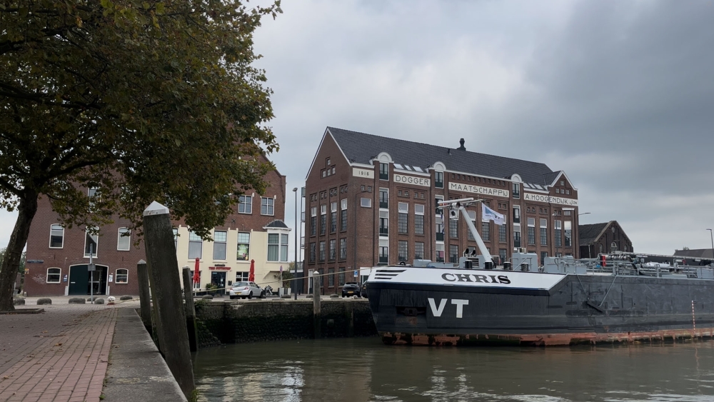 De Koningin Wilhelminahaven in Vlaardingen