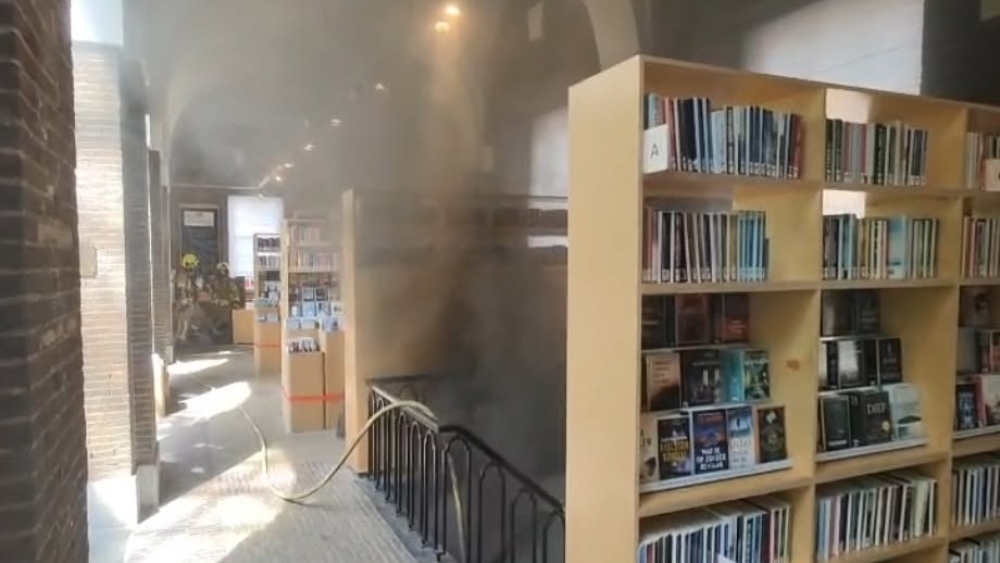 Directeur Bibliotheek Schiedam reageert op brand: 'De nasleep is pittig'