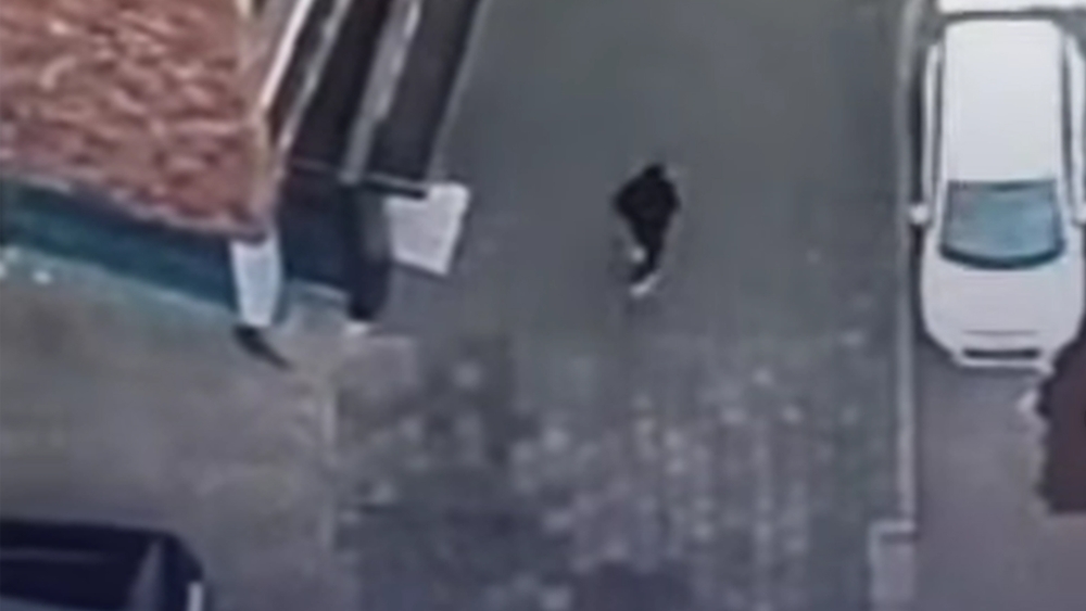 Politie Schiedam pakt tiener op na achtervolging met wagens en drone