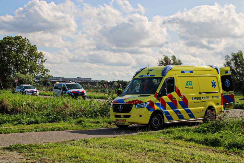 Wielrenner raakt zwaargewond bij ongeval met auto op Harreweg