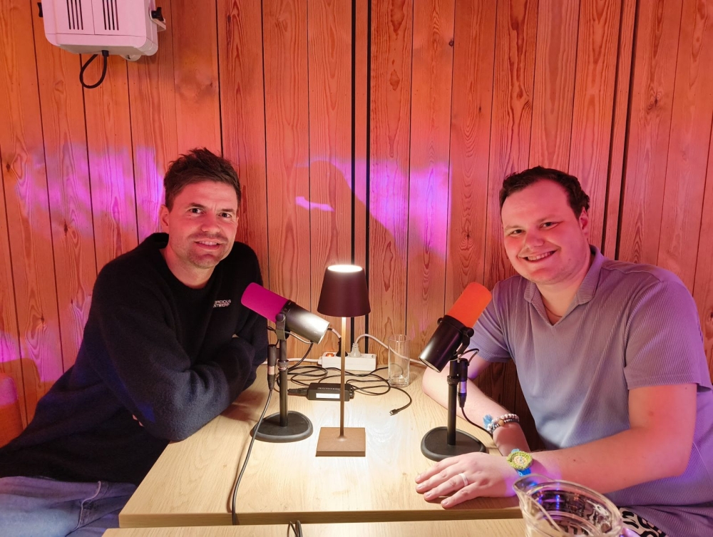 Podcast 'Na het Applaus' van Theater aan de Schie genomineerd voor Dutch Podcast Award