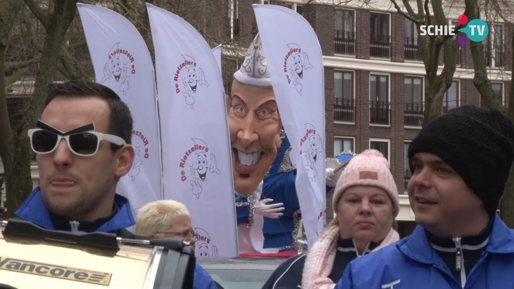 Carnaval in Schiedam - Sleuteloptocht door de weer en wind