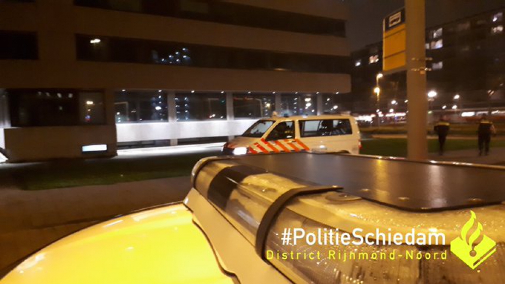 Politie zoekt filmers mishandeling Station Schiedam