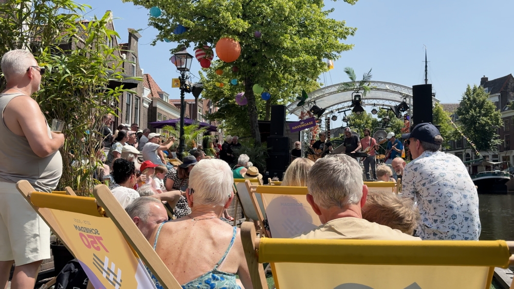 Zonnig Midzomerfestival zorgt voor feest in Schiedamse binnenstad