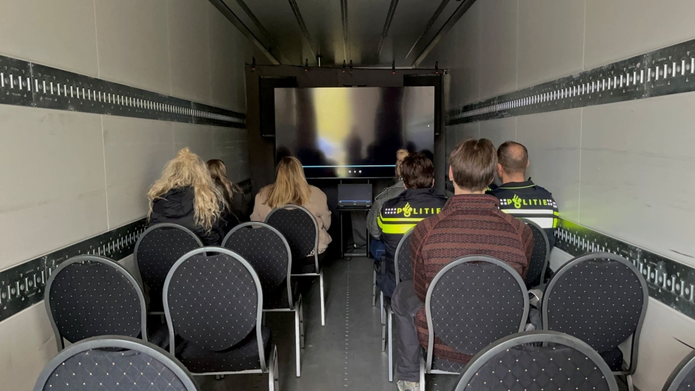 Politie kijkt naar film over femicide in vrachtwagenbioscoop: &#039;Raakt me diep&#039;