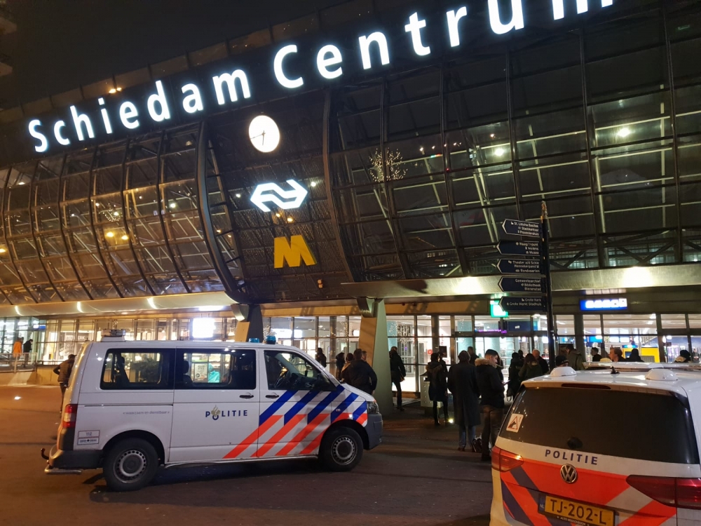 Incident op Station Schiedam: station ontruimd en treinen stil gezet na bedreiging