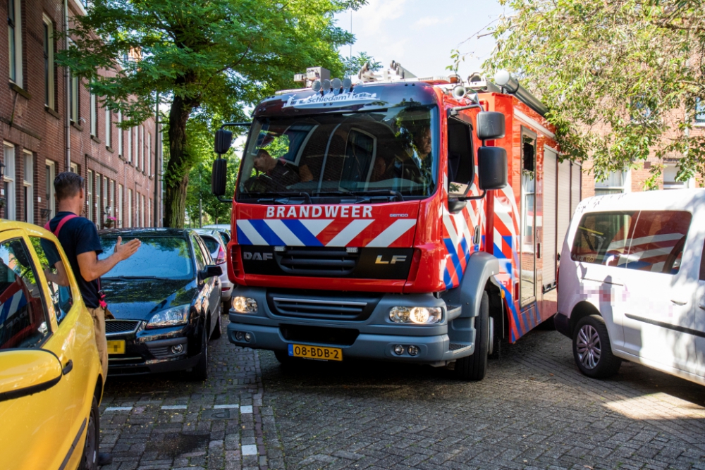 Hulpdiensten controleren in de wijken: er blijken veel plekken in Schiedam lastig bereikbaar te zijn