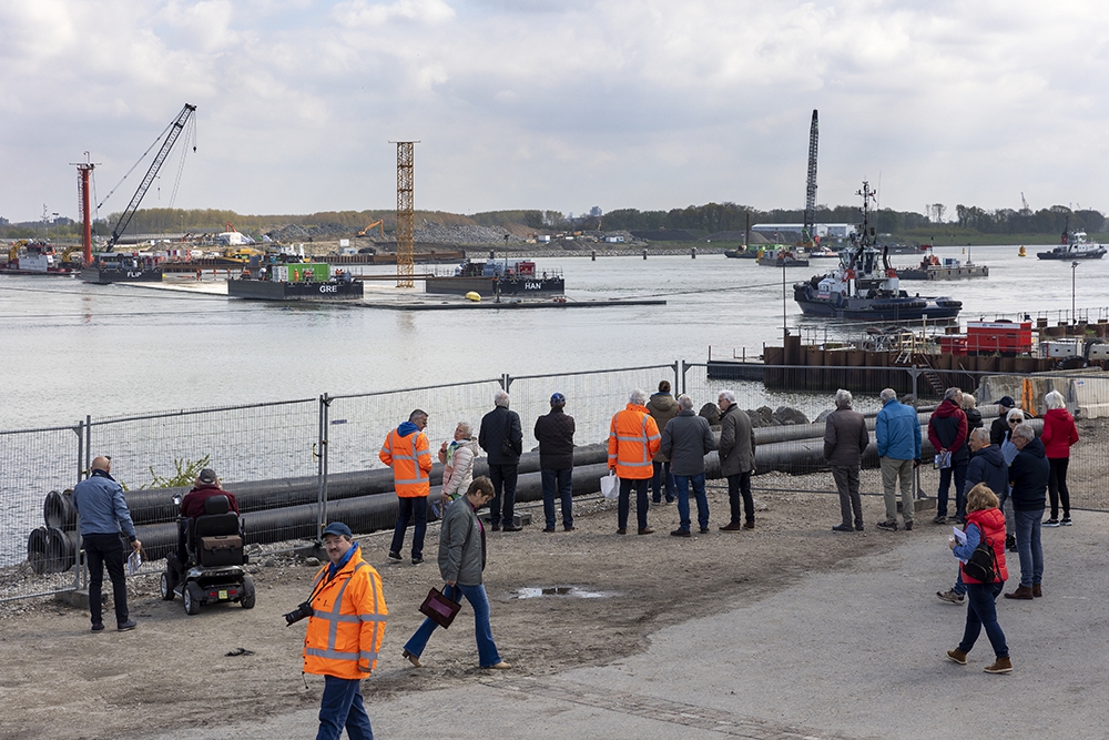 Opnieuw tegenslag bij aanleg Blankenburgverbinding: afzinken tweede tunneldeel afgebroken