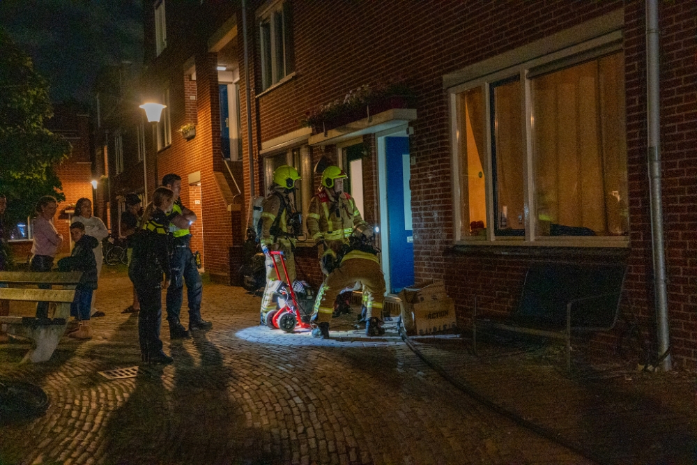 Elektrische fiets vat vlam, brandweer is er snel bij