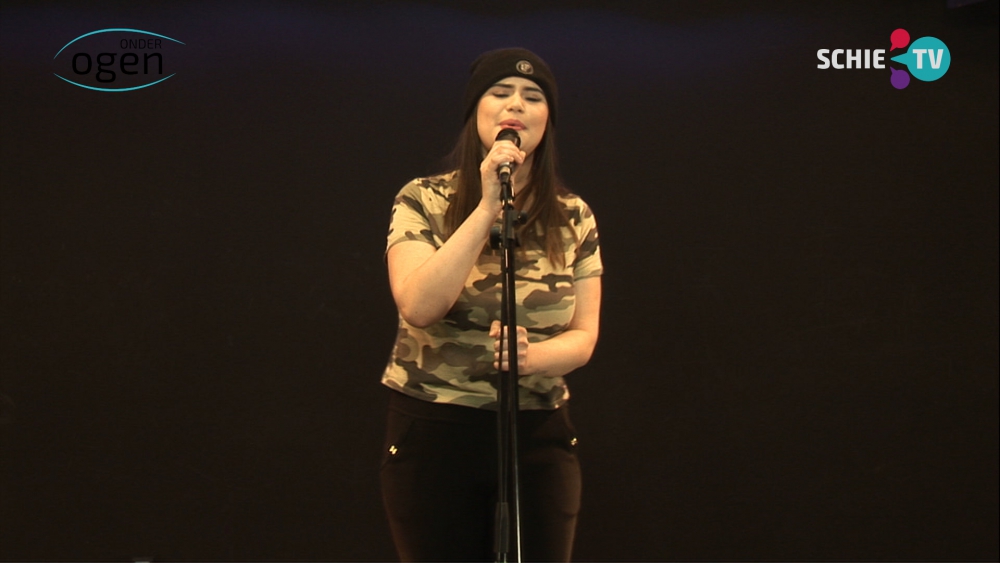 Live optreden Luana met het nummer Tuesday Dip