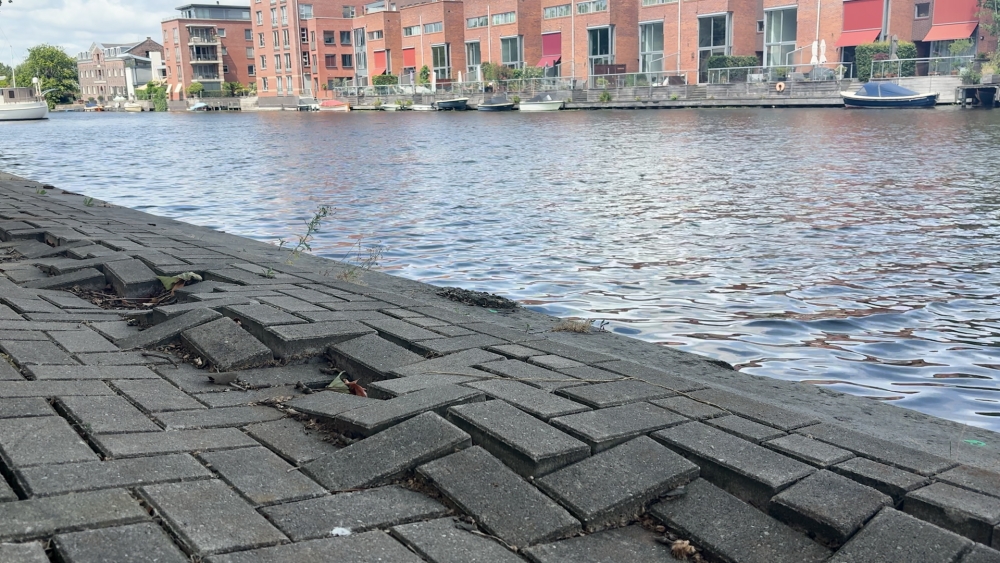 Stort kademuur in? Bewoners aan de Nieuwe Haven zijn niet verrast