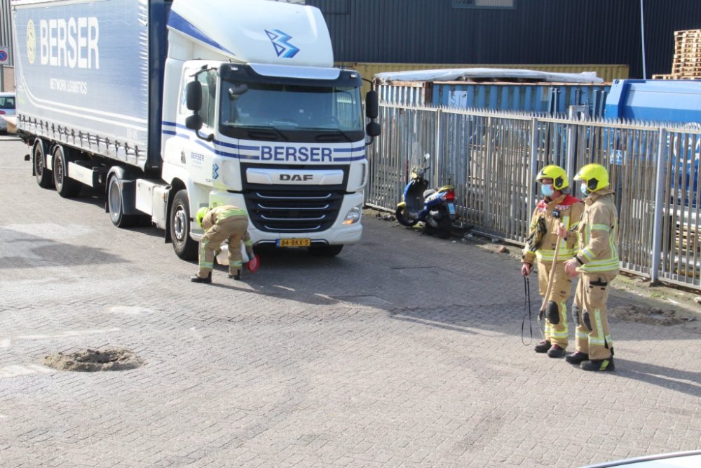 Brandweer rukt uit voor lekke dieseltank Nieuwsticht