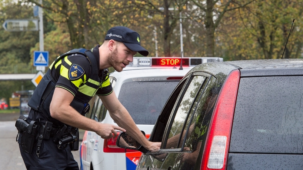 Meerdere politieauto&#039;s ingezet bij achtervolging in Vlaardingen