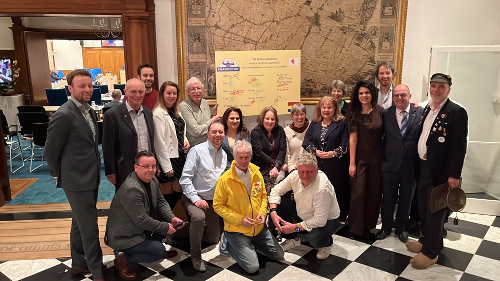 Alle Vlaardingse partijen ondertekenen stembusakkoord voor Knarrenhof voor ouderen