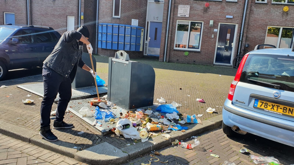 Buurtbewoner Raam ontsteld: wéér enorme bende op straat