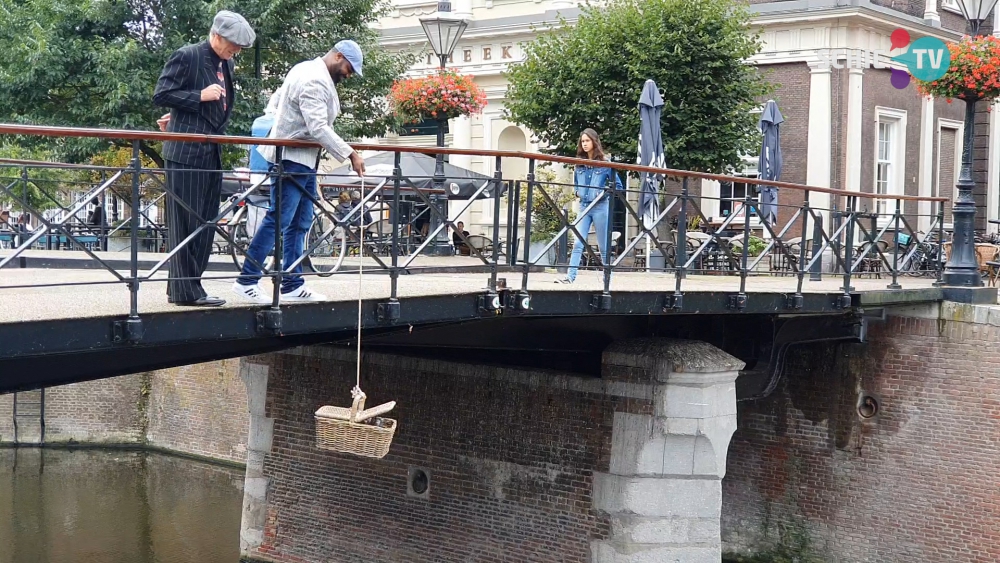 Samenwerking drie Schiedamse bedrijven: mystery vaart in Peaky Blinders sfeer