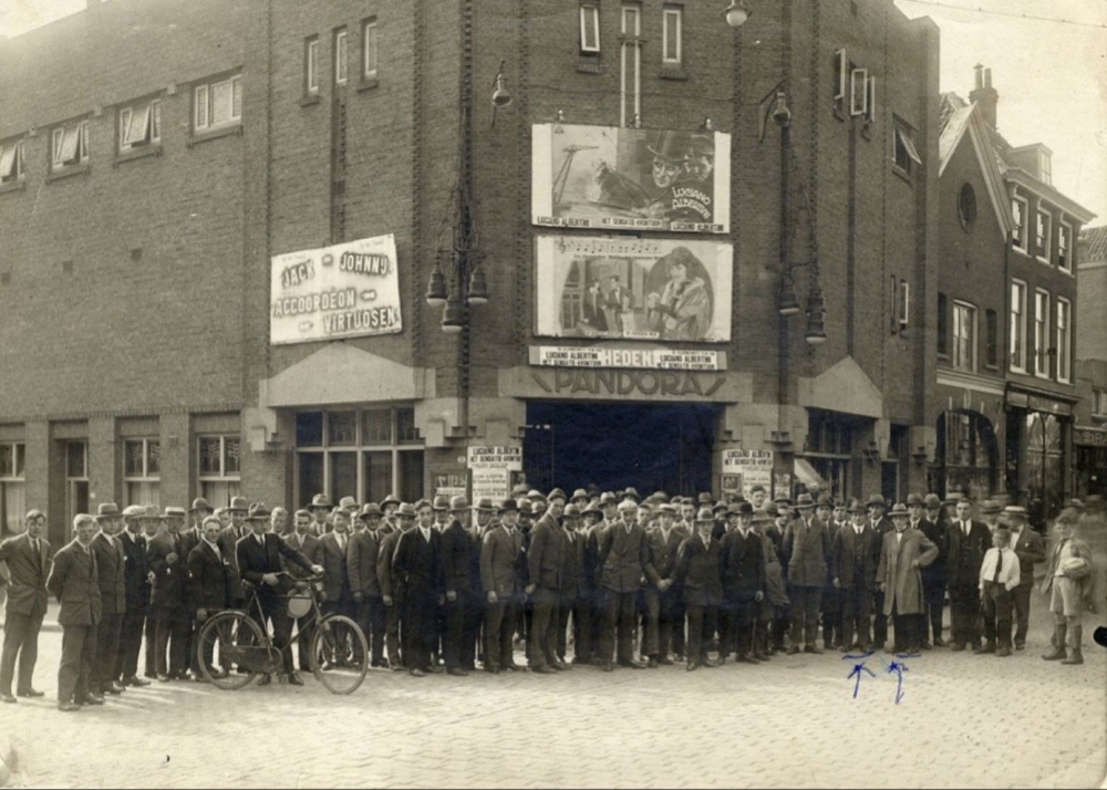 Plekken van plezier: lezing over de geschiedenis van de Schiedamse filmtheaters