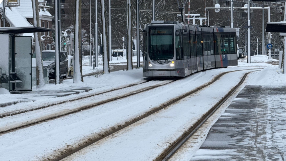 Geen bussen meer in de regio, tram- en metroverkeer wel mogelijk