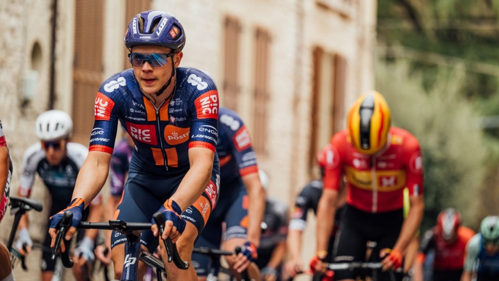 Casper van Uden tijdens de meerdaagse wielerkoers Tirreno-Adriatico