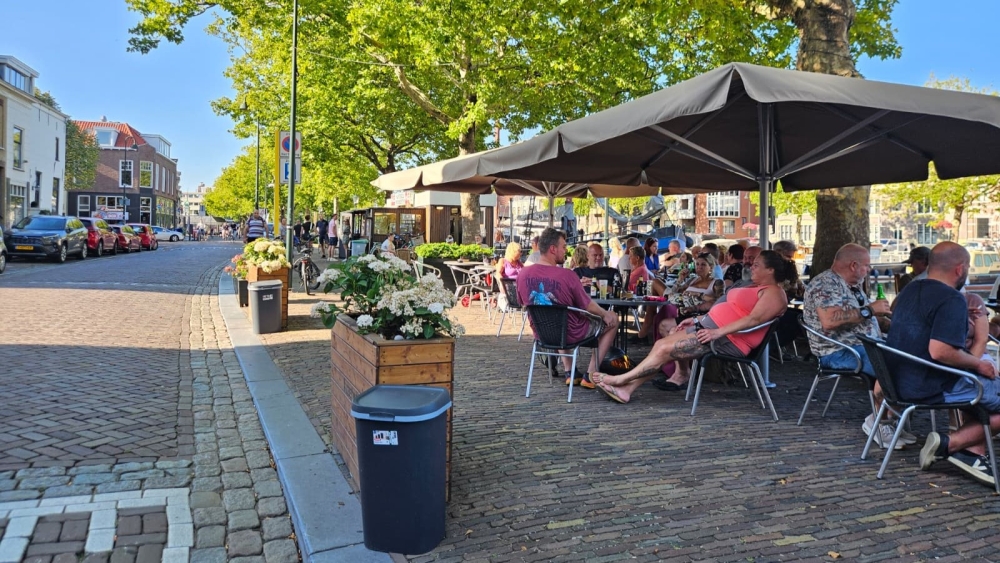 Vlaardingse horeca boos op gemeente: ‘Het hele terras moet weg’