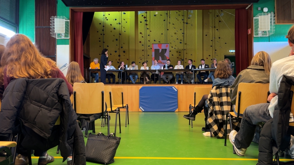 Vlaardingse politici in debat met scholieren: ‘Jongeren zijn de toekomst’