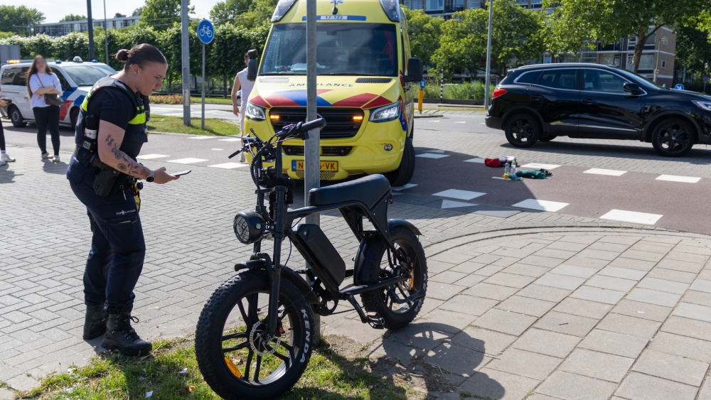 Meisje op fatbike in aanrijding met auto in Schiedam-Nieuwland